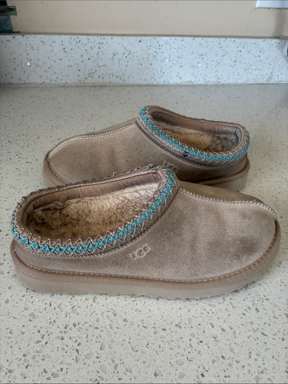 UGG Tasman